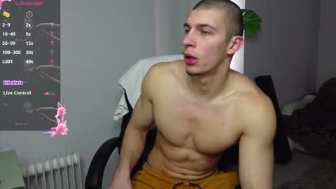 Snapshot of ryan_dozer chatting on 02/28/26, 07:53 RYAN DOZER online show from 02/28/26, 07:53