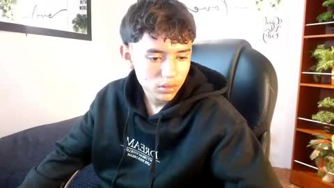 Snapshot of ryan_grayx chatting on 06/03/26, 02:44 RYAN online show from 06/03/26, 02:44