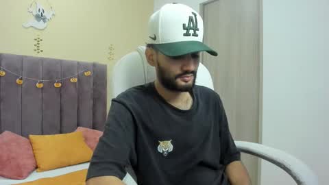 Snapshot of ryan_jackson_ chatting on 10/13/25, 10:43 ryan_jackson_ online show from 10/13/25, 10:43