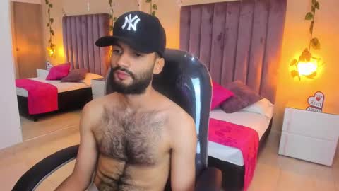 Snapshot of ryan_jackson_ chatting on 10/31/25, 04:02 ryan_jackson_ online show from 10/31/25, 04:02