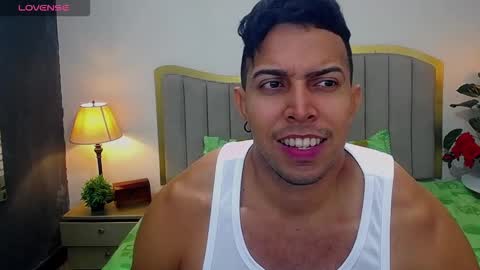 Snapshot of ryan_nesson chatting on 09/20/25, 01:34 Ryan online show from 09/20/25, 01:34