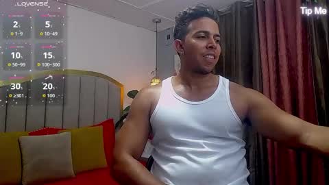 Snapshot of ryan_nesson chatting on 11/21/25, 01:48 Ryan online show from 11/21/25, 01:48