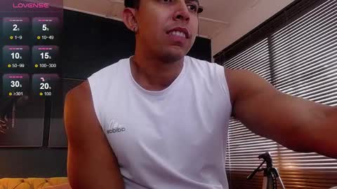 Snapshot of ryan_nesson chatting on 11/29/25, 07:50 Ryan online show from 11/29/25, 07:50