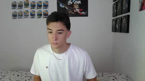 Snapshot of ryan_valentine17 chatting on 06/14/26, 05:37 ryan online show from 06/14/26, 05:37