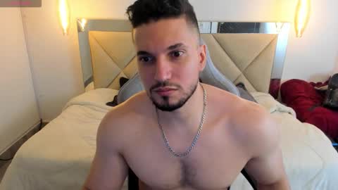 Snapshot of ryan_ward79 chatting on 03/21/26, 03:33 Ryan online show from 03/21/26, 03:33