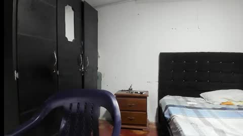 ryan_xc1 online show from 11/02/25, 03:47