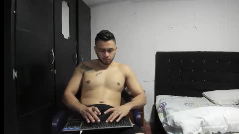 ryan_xc1 online show from 11/05/25, 02:22