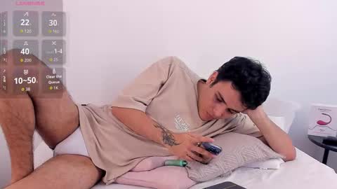 Snapshot of ryanfuller_ chatting on 12/04/25, 10:29 Ryan online show from 12/04/25, 10:29