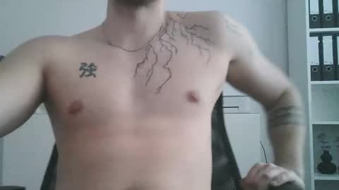 Snapshot of ryanhoffmann15 chatting on 02/22/26, 02:48 ryanhoffmann15 online show from 02/22/26, 02:48