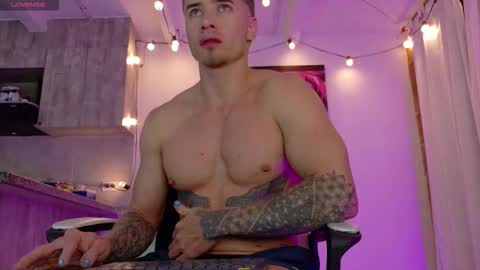 Ryan Blue ig ryannblue online show from 11/26/25, 12:00