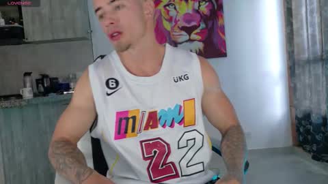 Ryan Blue ig ryannblue online show from 12/14/25, 06:56