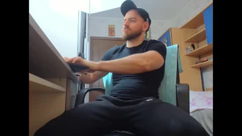 Ryanstone  online show from 01/19/26, 06:17