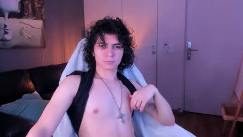 Snapshot of rylanstone chatting on 09/29/25, 08:13 Rylan online show from 09/29/25, 08:13