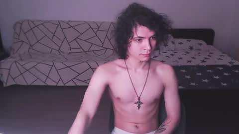 Snapshot of rylanstone chatting on 10/04/25, 11:47 Rylan online show from 10/04/25, 11:47