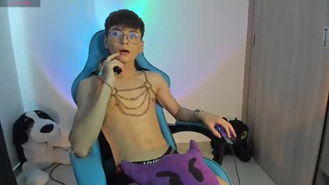 RYO BLEU online show from 12/15/25, 03:27