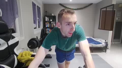 Snapshot of ryukukamifr chatting on 12/19/25, 07:10 Ryuk FR online show from 12/19/25, 07:10