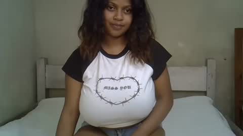 Snapshot of rywanna chatting on 03/28/26, 05:40 rywanna online show from 03/28/26, 05:40