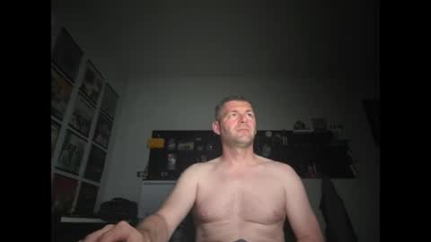 Snapshot of s1y_fox chatting on 06/15/26, 01:52 s1y_fox online show from 06/15/26, 01:52