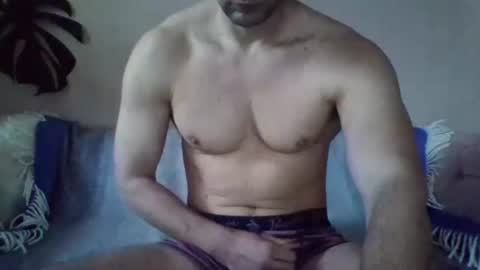 Snapshot of s43_ chatting on 01/29/25, 04:08 s43_ online show from 01/29/25, 04:08