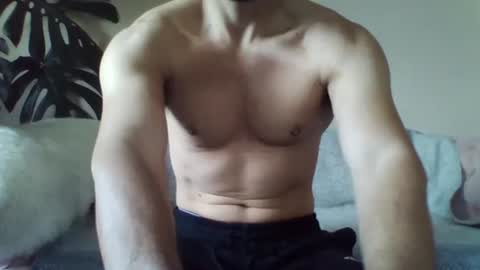 Snapshot of s43_ chatting on 10/01/25, 11:38 s43_ online show from 10/01/25, 11:38