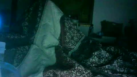 Snapshot of s4h4r4_fir3 chatting on 10/02/25, 10:11 W4TER FIR3 online show from 10/02/25, 10:11