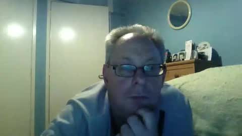 Snapshot of s536sny18 chatting on 04/05/26, 05:32 s536sny18 online show from 04/05/26, 05:32