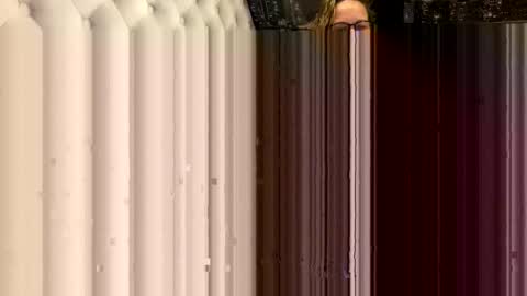 Laura online show from 05/05/26, 07:55