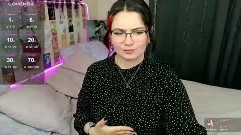 Kate online show from 02/18/25, 04:05