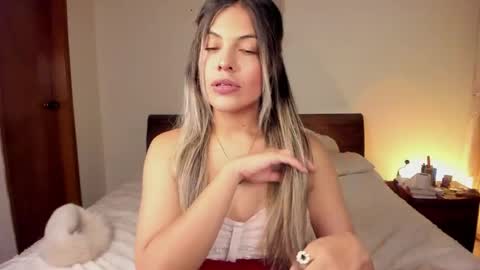 Leslie Beltrn online show from 06/09/26, 04:02