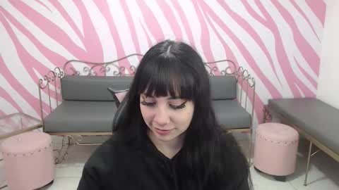 Sabrina online show from 12/18/25, 01:17