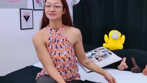 Saara Brown online show from 11/20/25, 12:16