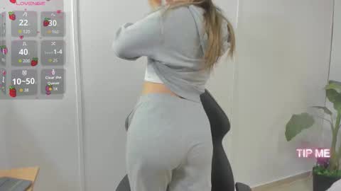 saaya_tay online show from 09/23/25, 03:09