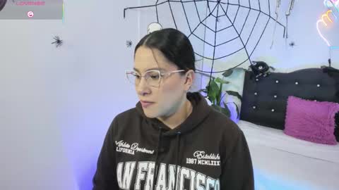 saaya_tay online show from 10/28/25, 03:10