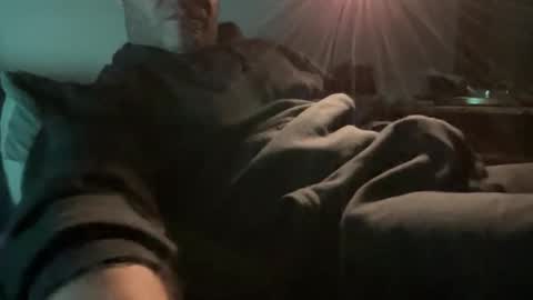 Snapshot of saba85 chatting on 10/16/25, 09:05 saba online show from 10/16/25, 09:05