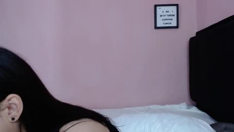 Snapshot of sabbrand_ chatting on 10/01/25, 08:59           online show from 10/01/25, 08:59
