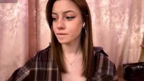 Snapshot of sabinakeeser chatting on 12/13/25, 08:14 Mika online show from 12/13/25, 08:14