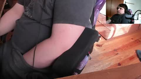 1141323  my Lord Mister Max   moms treasure online show from 03/10/25, 09:21