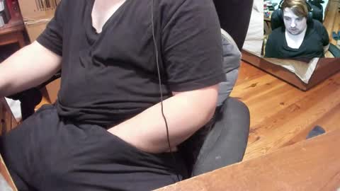 1141323  my Lord Mister Max   moms treasure online show from 11/07/25, 03:50