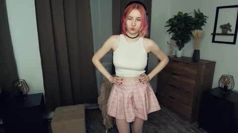 Snapshot of sabr1naa chatting on 12/05/25, 07:17 Sabrina online show from 12/05/25, 07:17