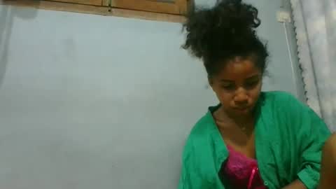 Snapshot of sabrina662 chatting on 11/30/25, 04:22 sabrina662 online show from 11/30/25, 04:22