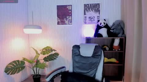 Snapshot of sabrina_bloom_ chatting on 12/22/25, 04:15 sabri online show from 12/22/25, 04:15