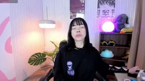 Snapshot of sabrina_bloom_ chatting on 01/19/26, 01:04 sabri online show from 01/19/26, 01:04