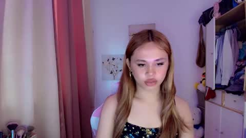 Snapshot of sabrina_hottyxx chatting on 04/14/26, 03:23 sabrina_hottyxx online show from 04/14/26, 03:23