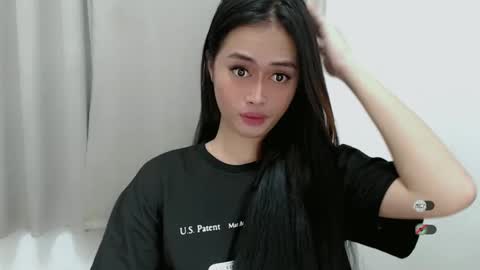 Snapshot of sabrina_inviting chatting on 01/08/25, 02:14 Sabrina online show from 01/08/25, 02:14