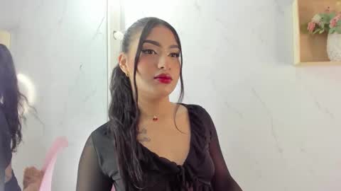 mariana  online show from 09/23/25, 09:29