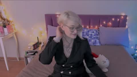 Sabrina MacMarren online show from 01/07/25, 11:58