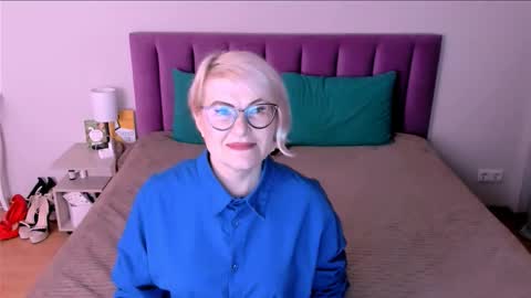 Snapshot of sabrinamacmarren chatting on 11/03/25, 03:13 Sabrina MacMarren online show from 11/03/25, 03:13