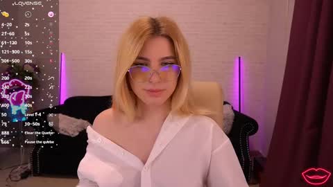 Sabrina online show from 03/11/25, 05:05