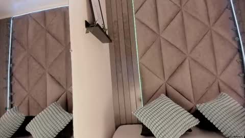 S A B R I N A  online show from 12/22/25, 11:40