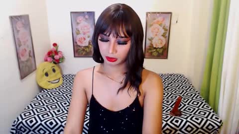 Snapshot of sabrinauniversalcockts chatting on 12/05/24, 10:12 sabrina online show from 12/05/24, 10:12